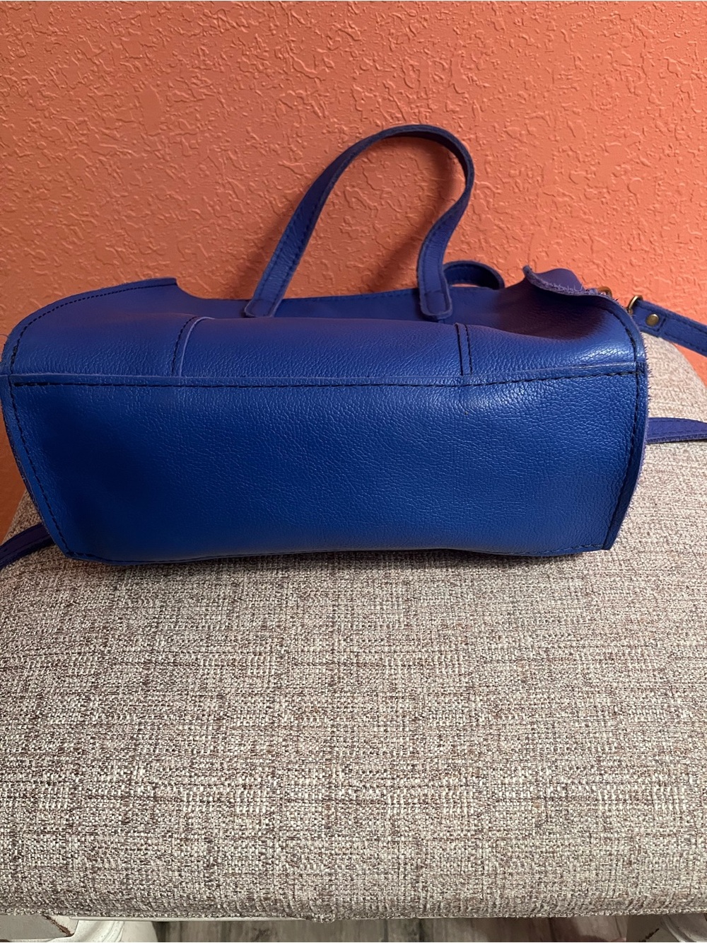 Portland Leather Royal Blue Satchel with purse liner included - Picture 2 of 8